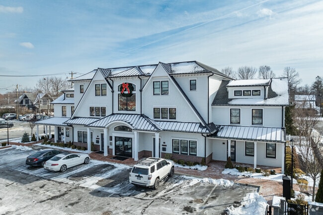 Building Photo - Lofts on Ocean