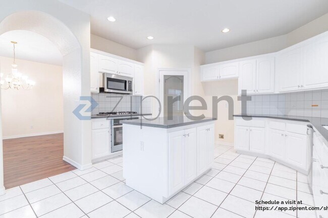 Building Photo - 5161 Weston Way