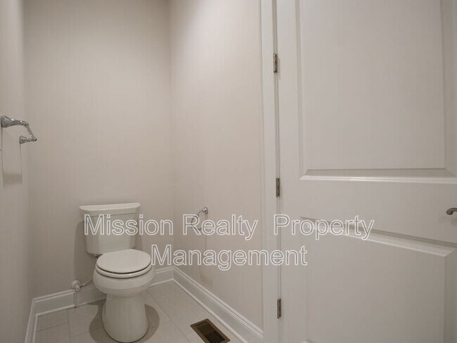 Building Photo - 1724 Old Brick Rd