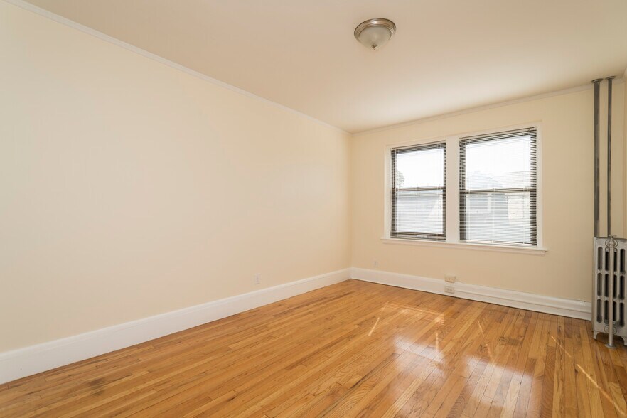 Building Photo - 119 Highland Ave