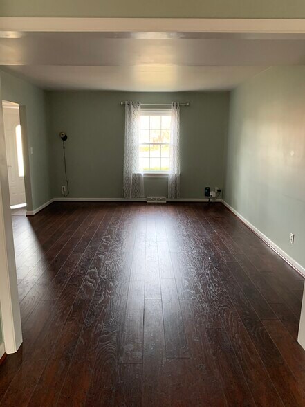 Building Photo - 145 Georgetown Grn