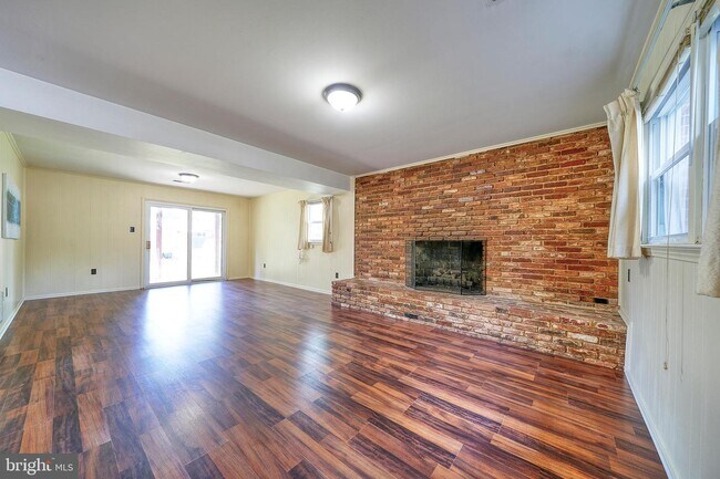 Building Photo - 9516 Bonair Dr