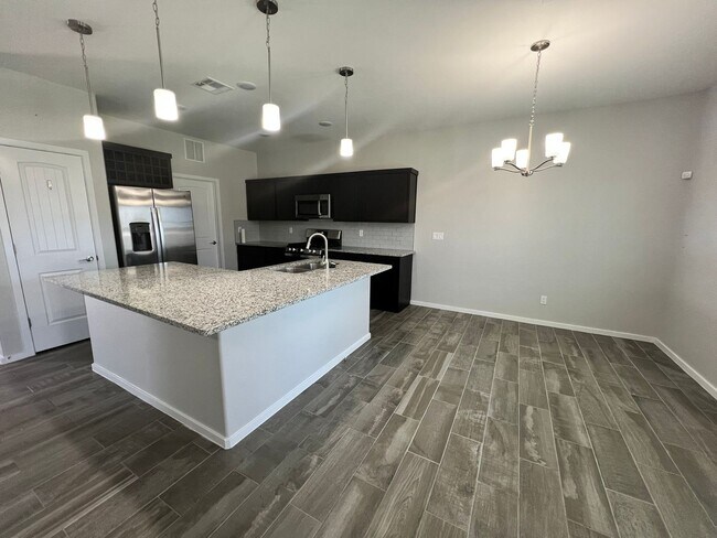 Building Photo - Stunning East Side Home