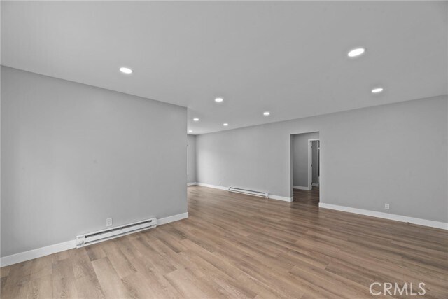 Building Photo - 2027 Vista Del Mar Ave
