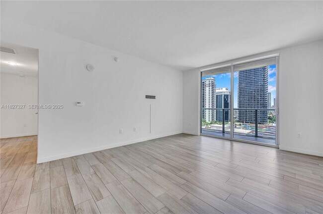 Building Photo - 1100S S Miami Ave