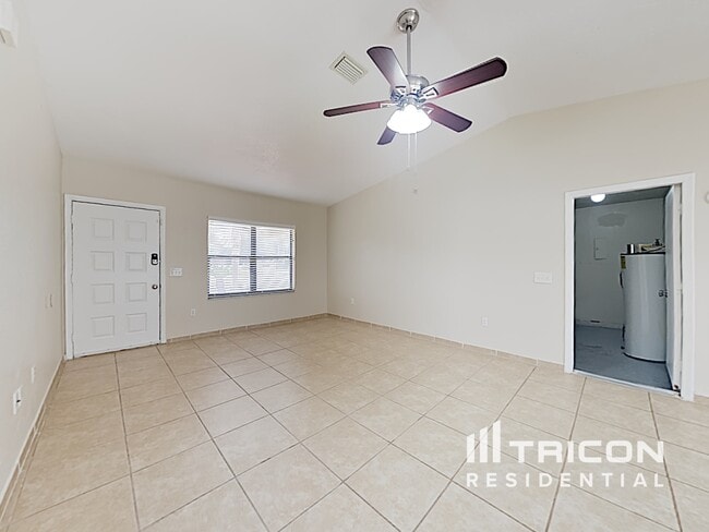Building Photo - 900 Watt Cir