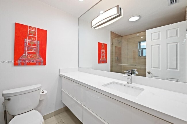 Building Photo - 200 W Mashta Dr