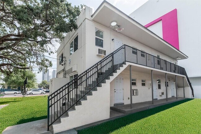 Building Photo - 212 NW 15th St