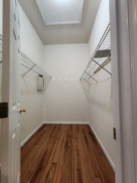 Building Photo - 6126 Morse Glen Ct