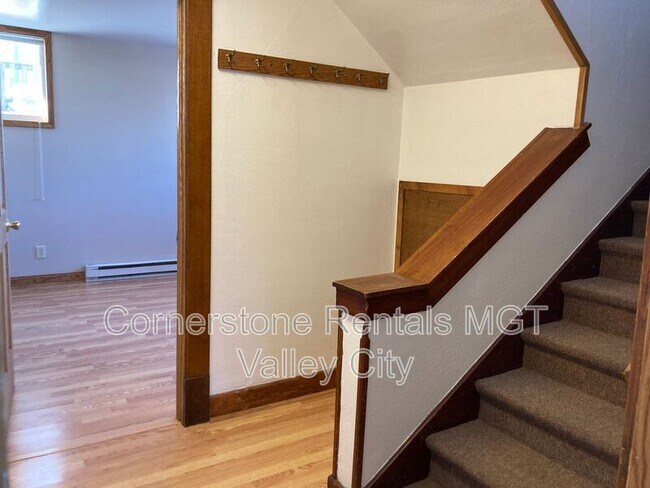 Building Photo - 253 College St SE