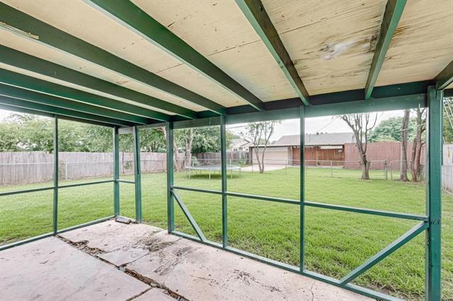 Building Photo - 1538 Oakbrook St