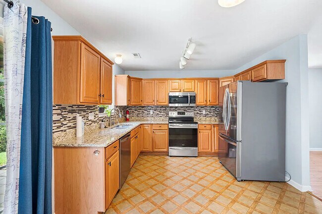 Building Photo - 211 Night Heron Dr