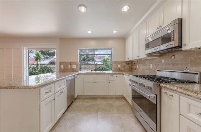 Building Photo - 23 Chicory Way