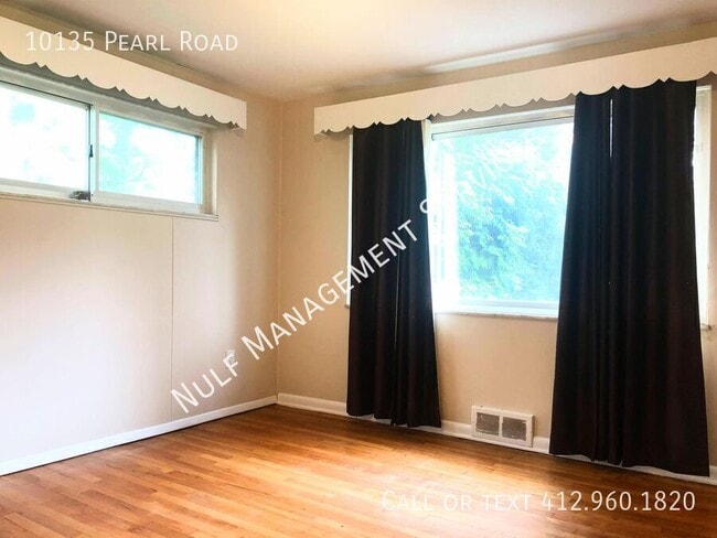 Building Photo - 10135 Pearl Rd