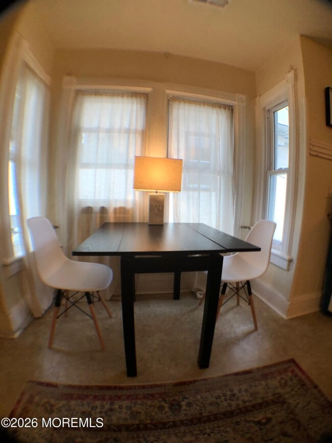 Building Photo - 610 1st Ave