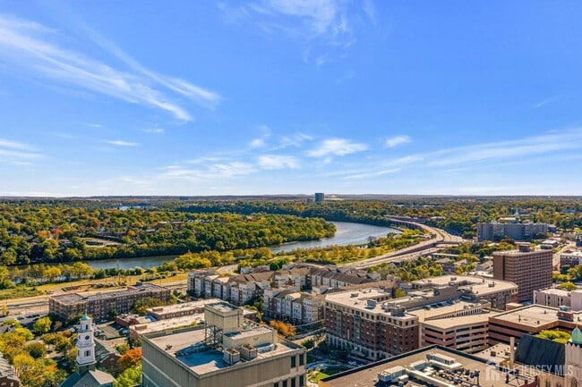 Building Photo - 1 Spring St