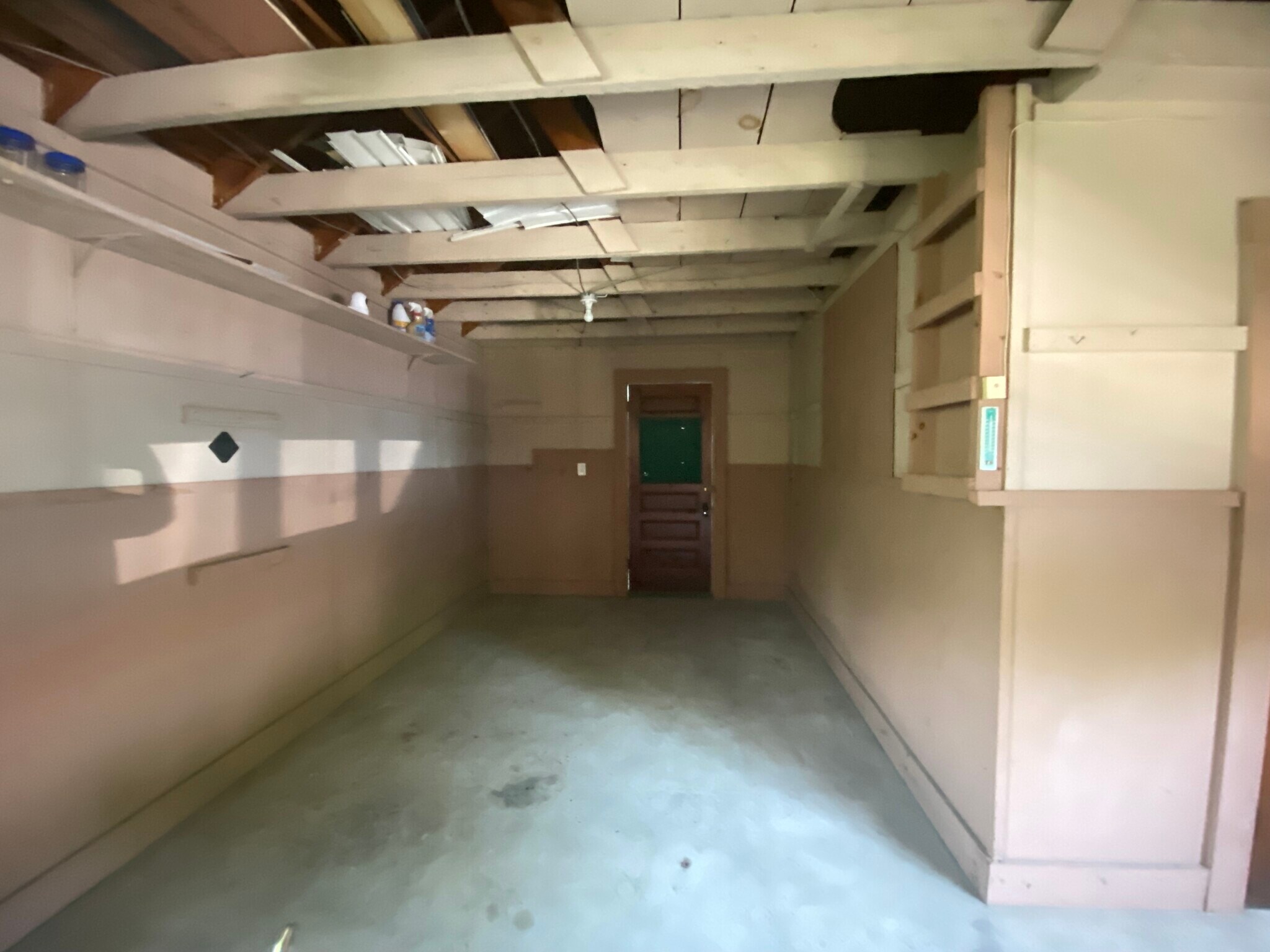 Building Photo - 14 Veteran Ct