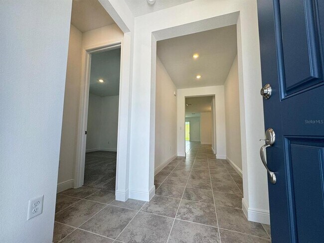 Building Photo - 2041 Axel St