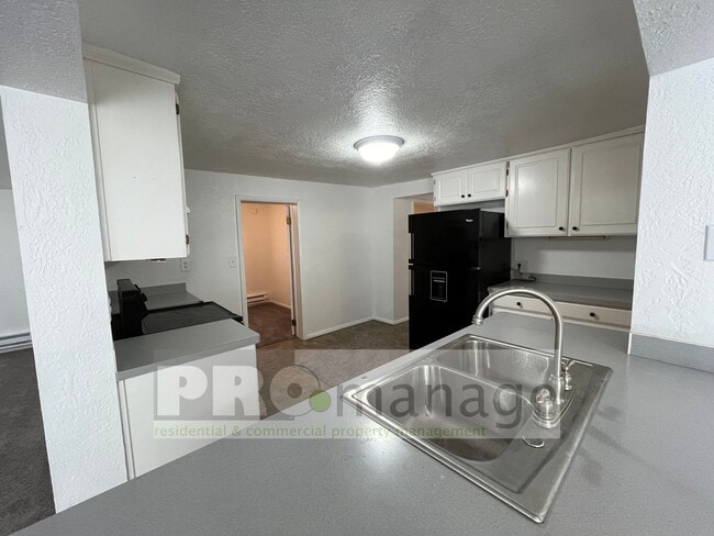 Building Photo - 3b/1ba main level home