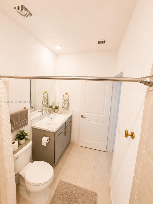 Building Photo - 1181 SW 7th Ct