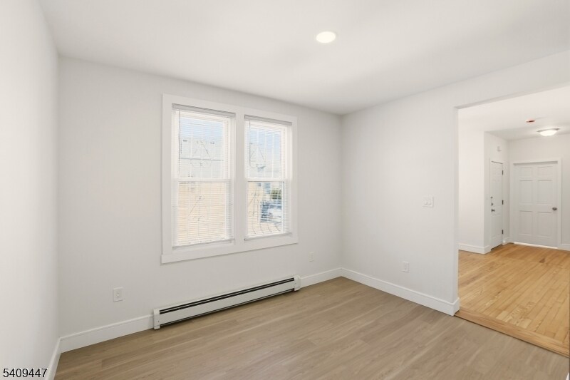 Building Photo - 196 2nd St