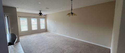 Building Photo - 2227 Seven Oaks Dr