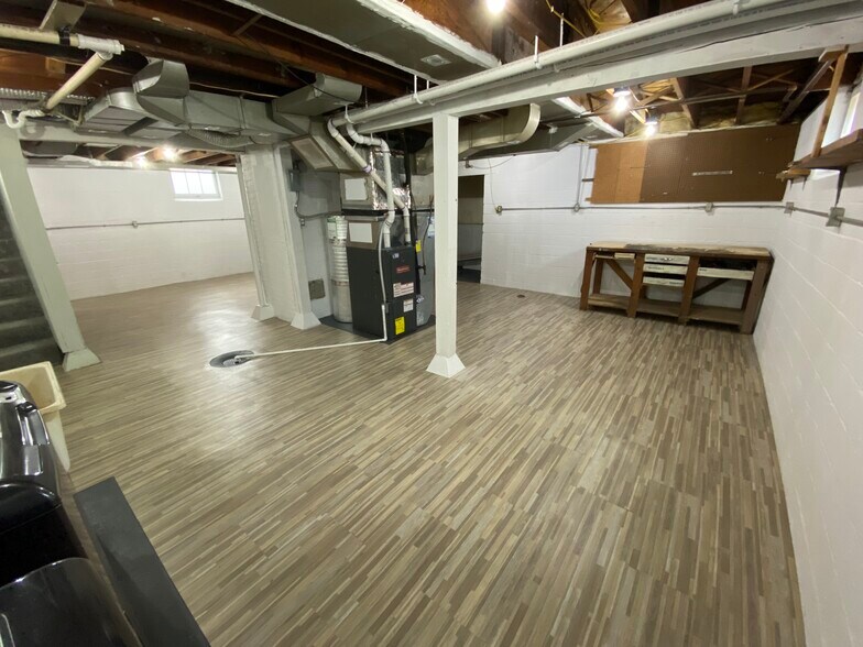 Workbench - 6603 34th Ave N