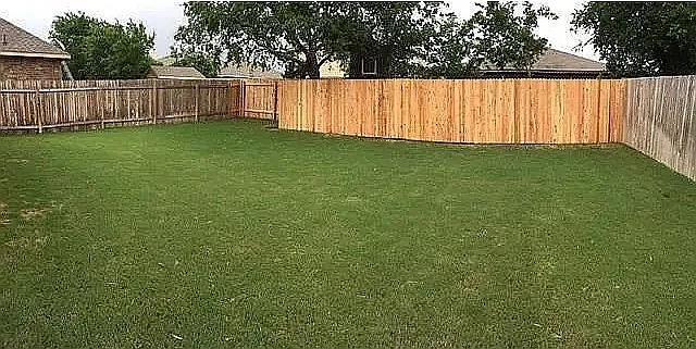 Building Photo - 520 S Brook Dr