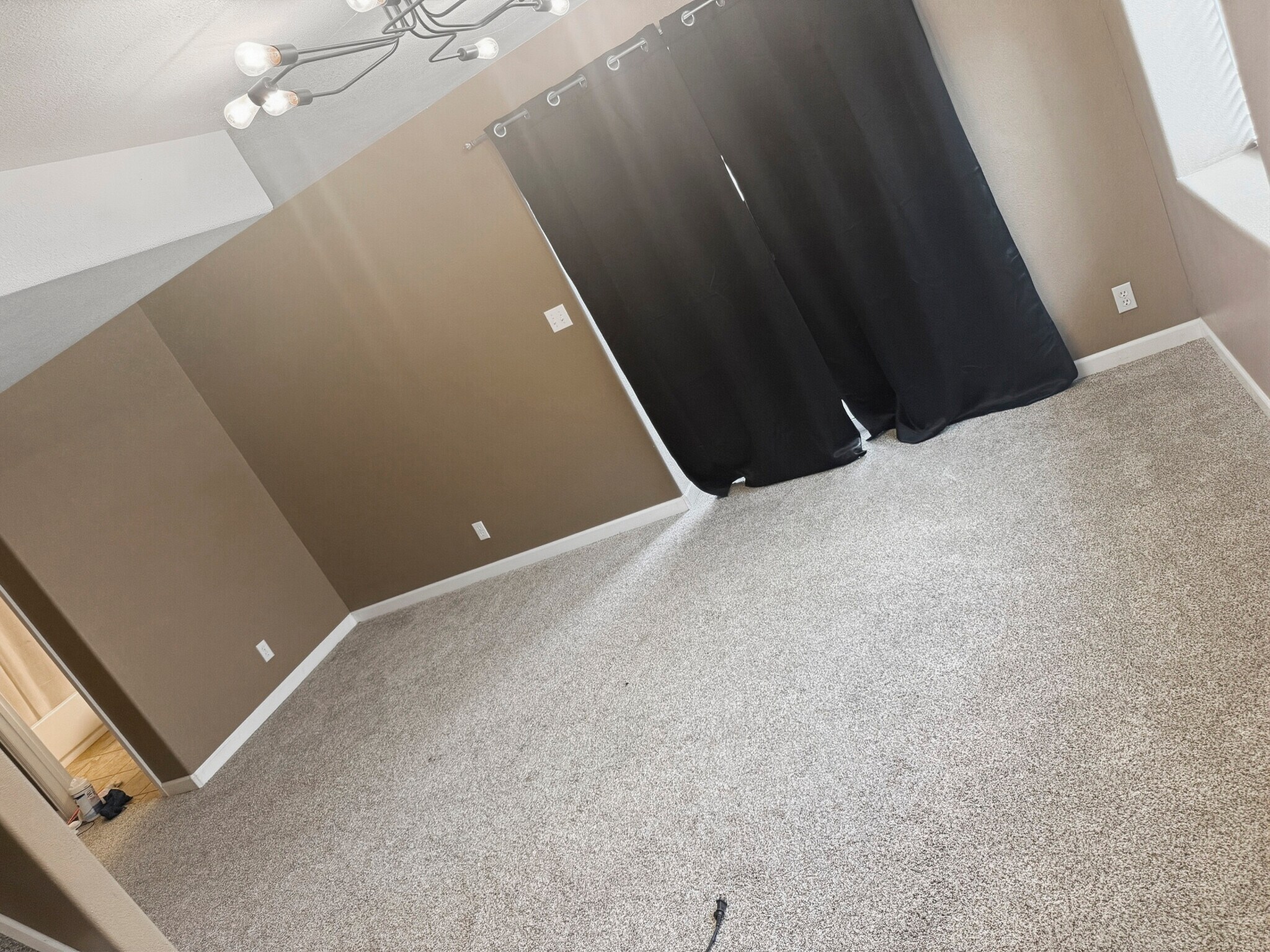 Building Photo - 2060 Pinyon Jay Dr