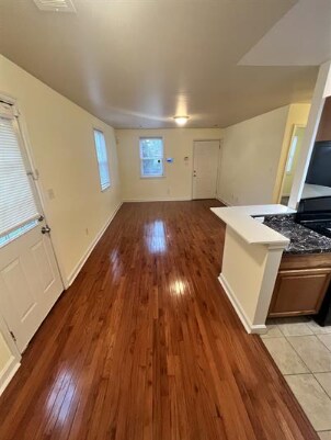 Building Photo - Cozy one bedroom, one bathroom condo available.