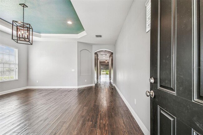 Building Photo - 8249 Cressida Ct