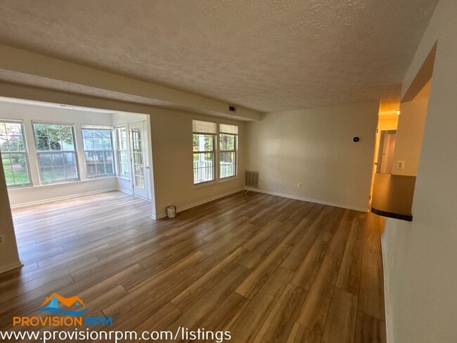 Building Photo - 776 Southern Hills Dr