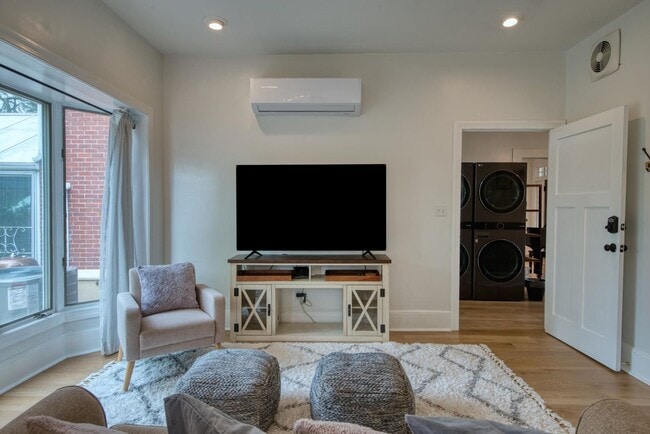 Building Photo - Cozy Apartment in Premium Christiansburg Area
