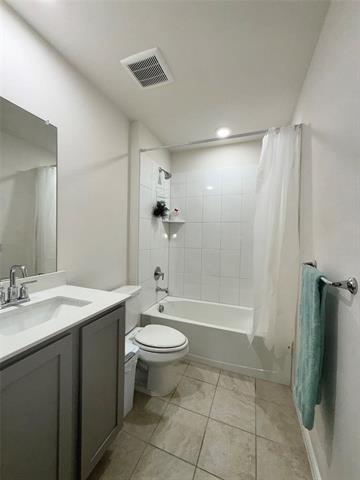 Building Photo - 210 Calico Ln
