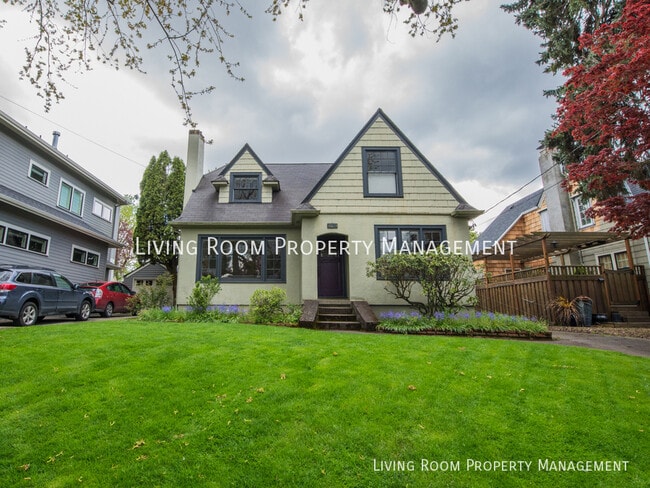 Primary Photo - 3023 NE 44th Ave