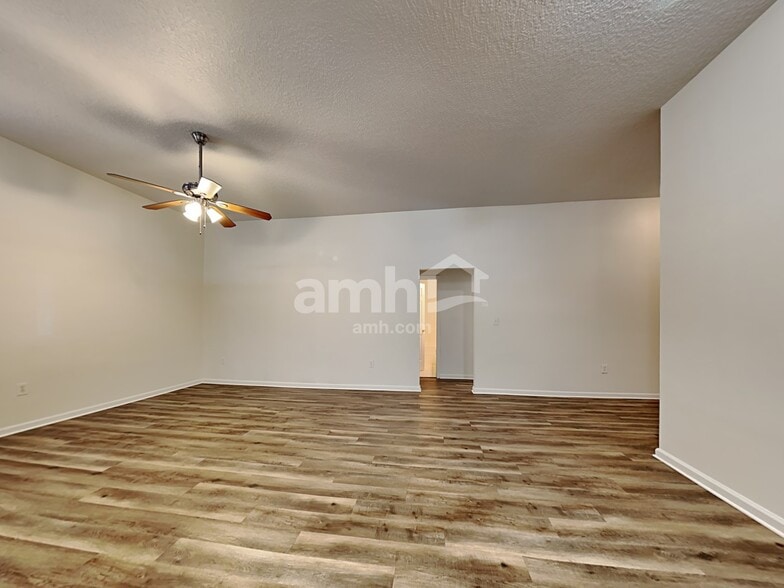 Building Photo - 201 Marisco Way