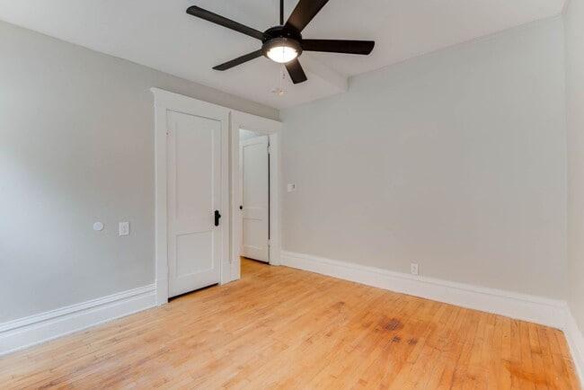 Building Photo - Beautifully Updated 4 BR/2 BA Upper-Level Duplex in Minneapolis with 2-Car Garage!