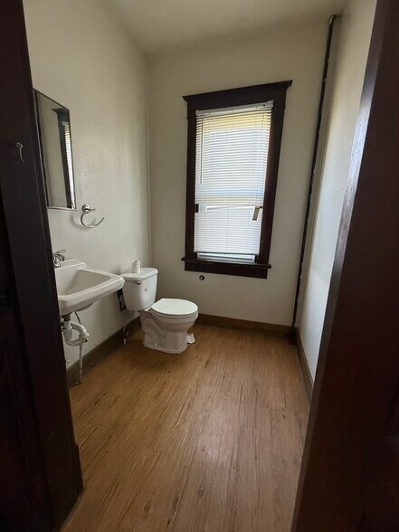 1/2 bath main level - 906 E Morris St
