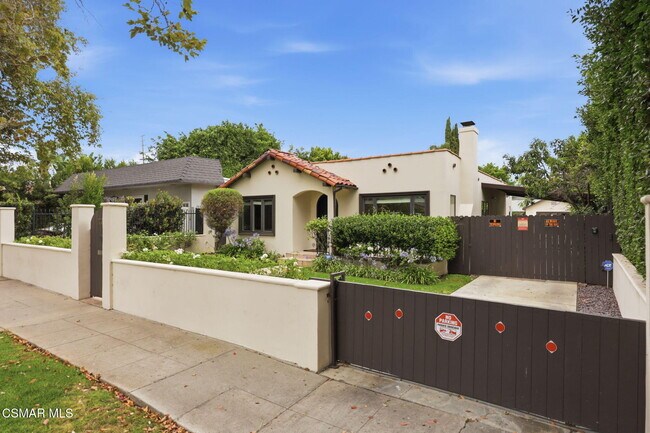 Building Photo - 732 N Alta Vista Blvd