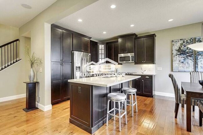 Building Photo - Executive Townhome in Stonemills Community...
