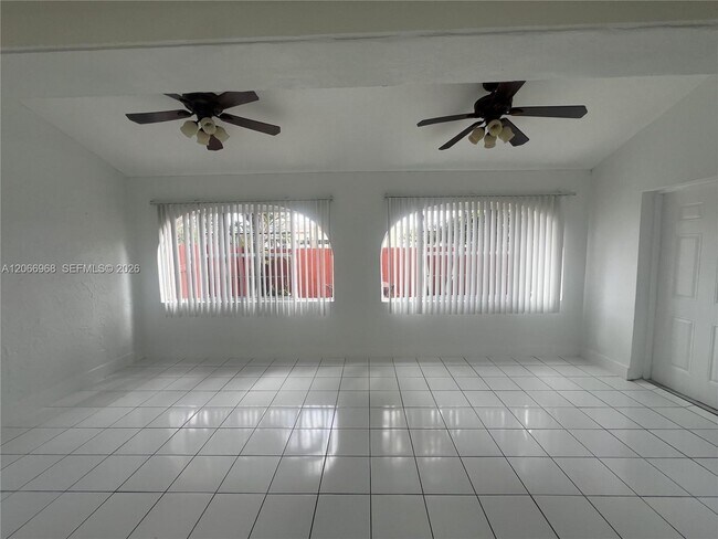 Building Photo - 11720 SW 103rd Ln
