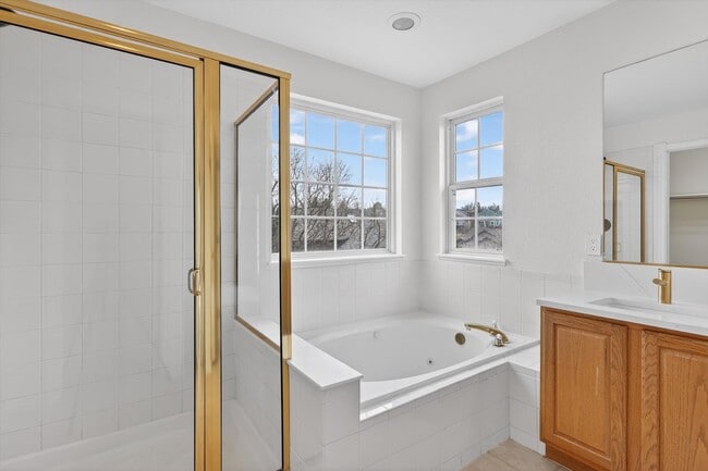 Building Photo - Stunning 5-BD 4-BA Outlook Home with Flatirons Views & Finished Basement