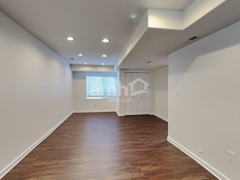 Building Photo - 4875 Turning Leaf Way