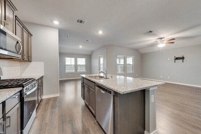 Building Photo - "Charming 4-Bedroom Home with 2 Full Bathrooms in Princeton, TX - A Must-See Rental Property!"