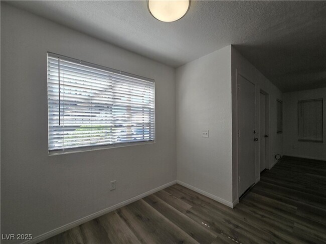 Building Photo - 2742 Alicialynn Way