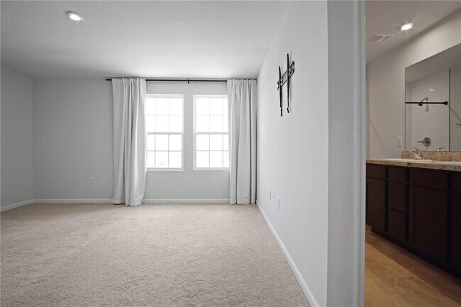 Building Photo - 137 Piave St