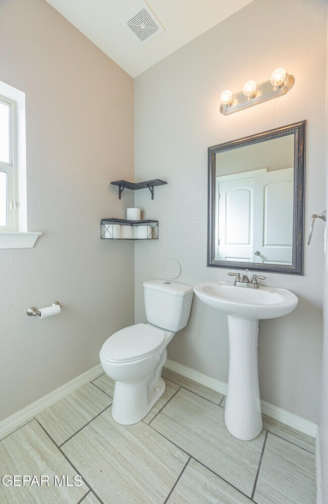 Building Photo - 14447 Onnie Kirk Ave