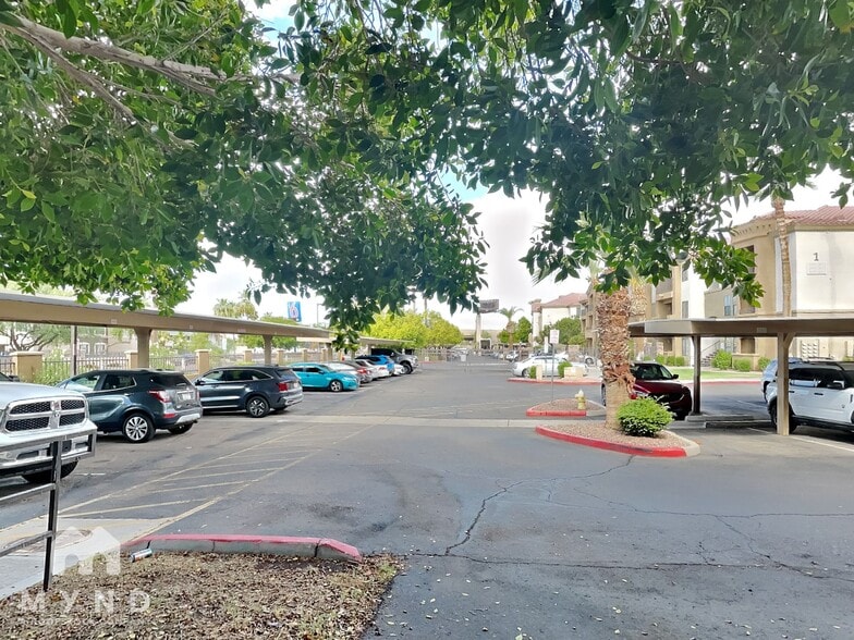 Building Photo - 5302 E Van Buren St