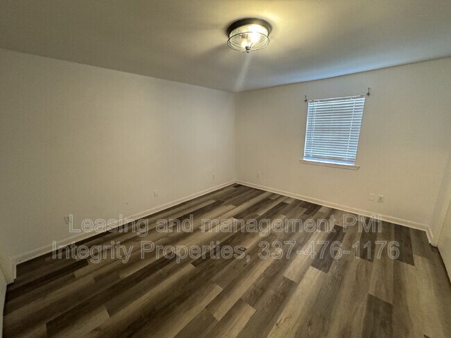 Building Photo - 2343 Robley Dr
