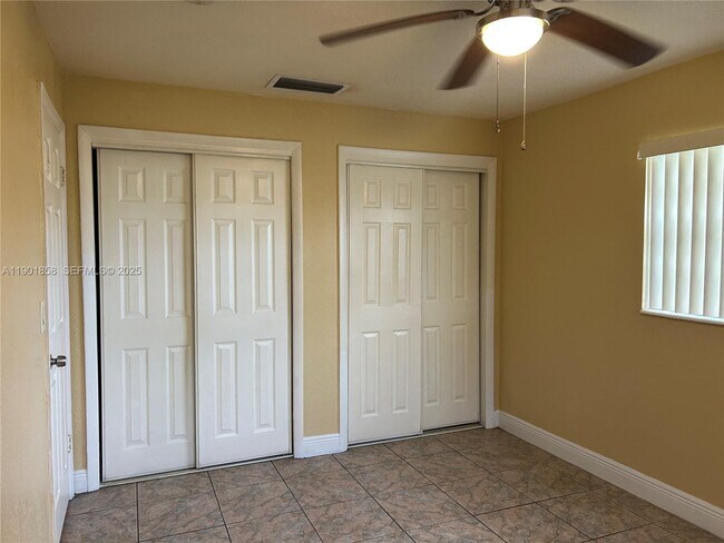 Building Photo - 5200 NW 17th Ct